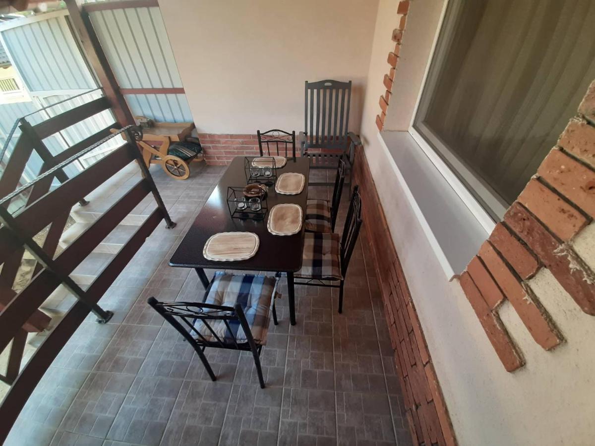 Akacvirag Airport Vendeghaz Apartment Дебрецен Екстериор снимка